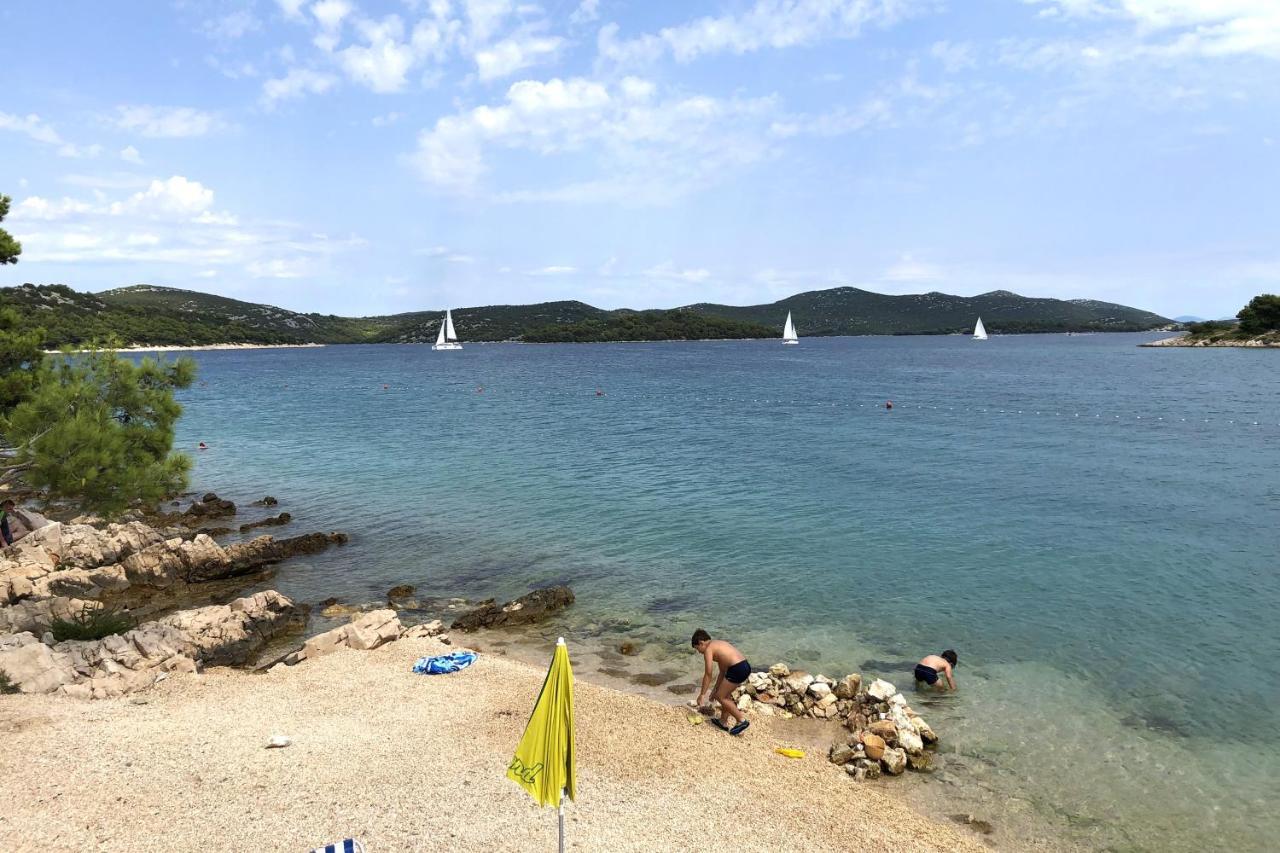 Apartments By The Sea Jezera, Murter - 5063 Bagian luar foto