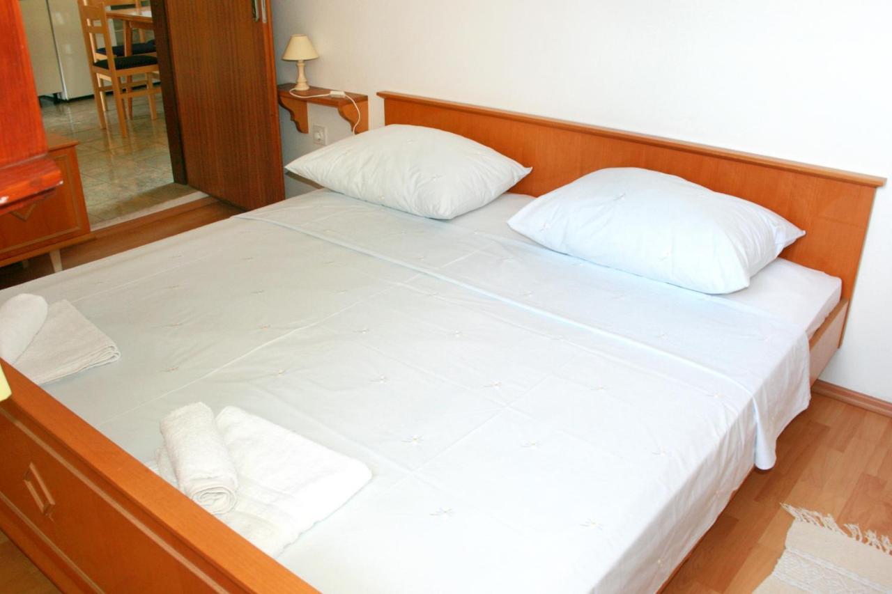 Apartments By The Sea Jezera, Murter - 5063 Bagian luar foto